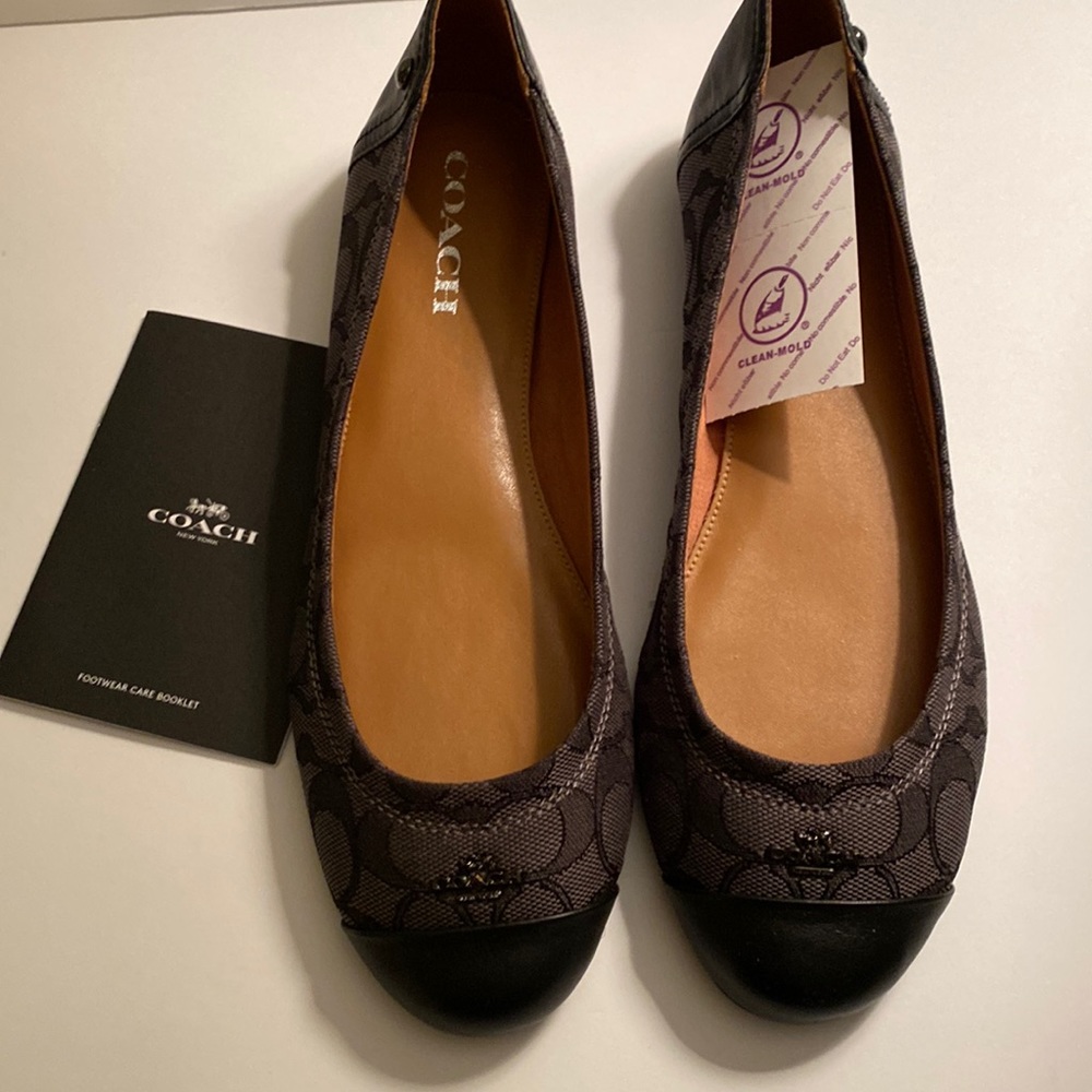 Coach flats